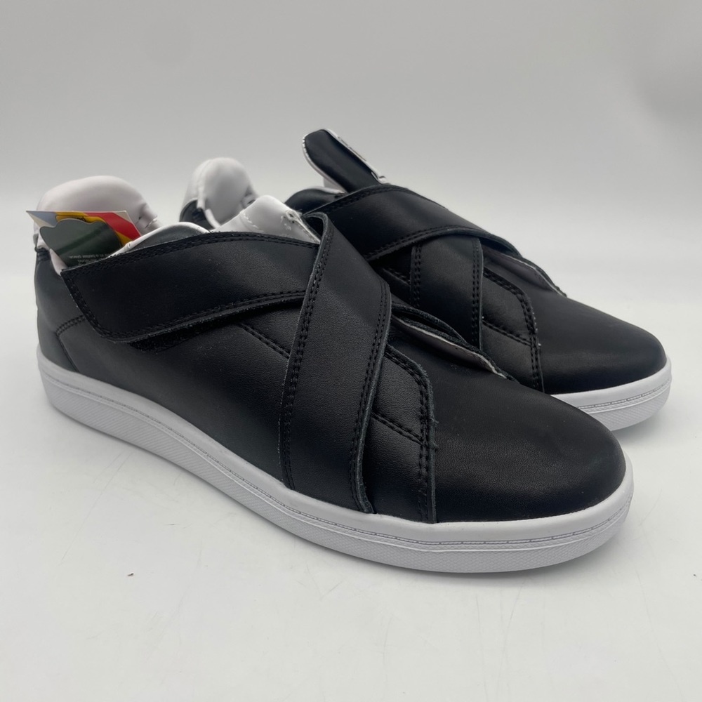 Goats black sneakers. Size 8